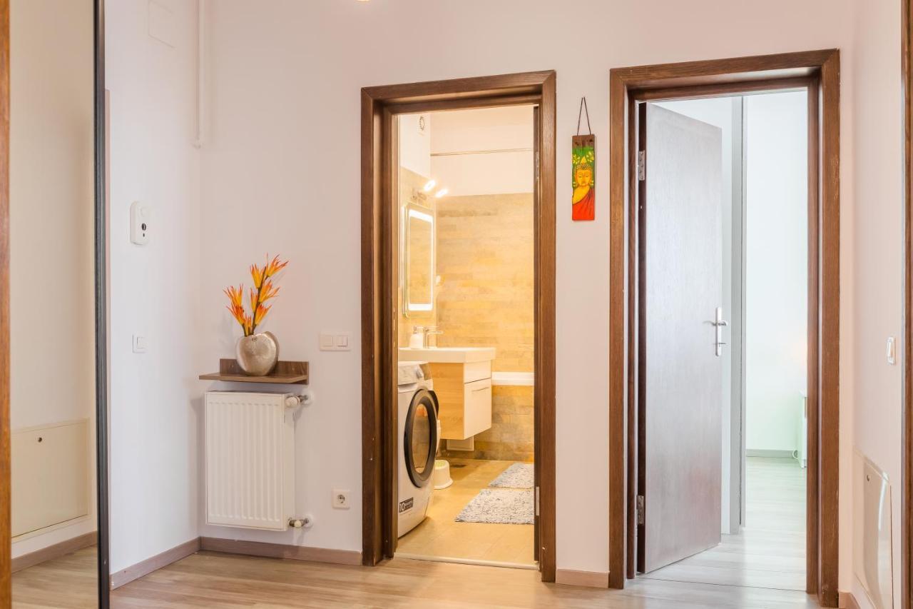 Lovely Apartment With City View Bucureşti Exterior foto